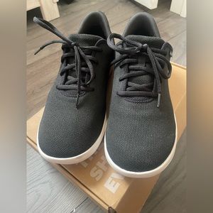 Men’s Kizik Sneakers